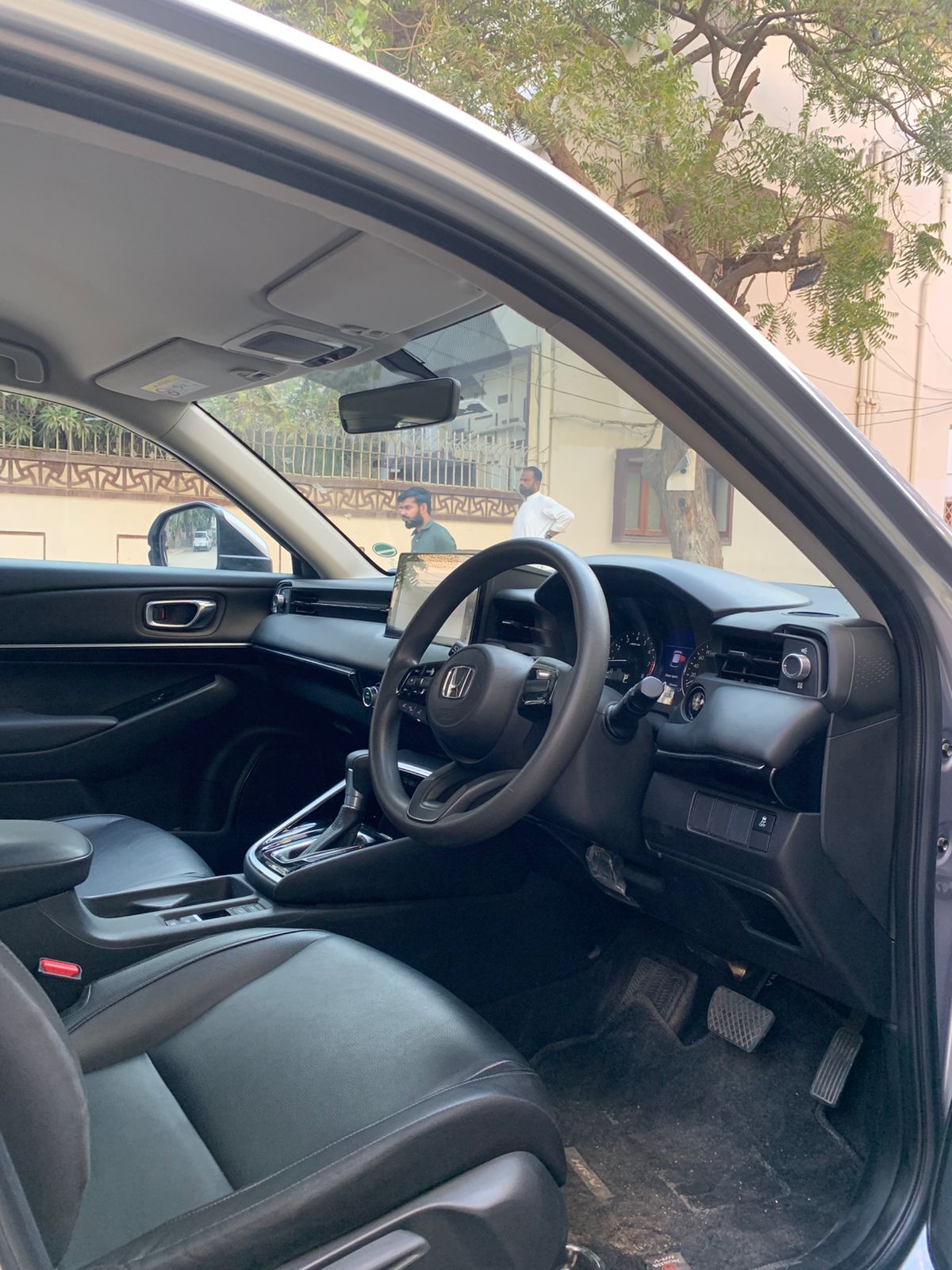 Honda HRV
Model 2023
Manufactured in2022
Registration 2023